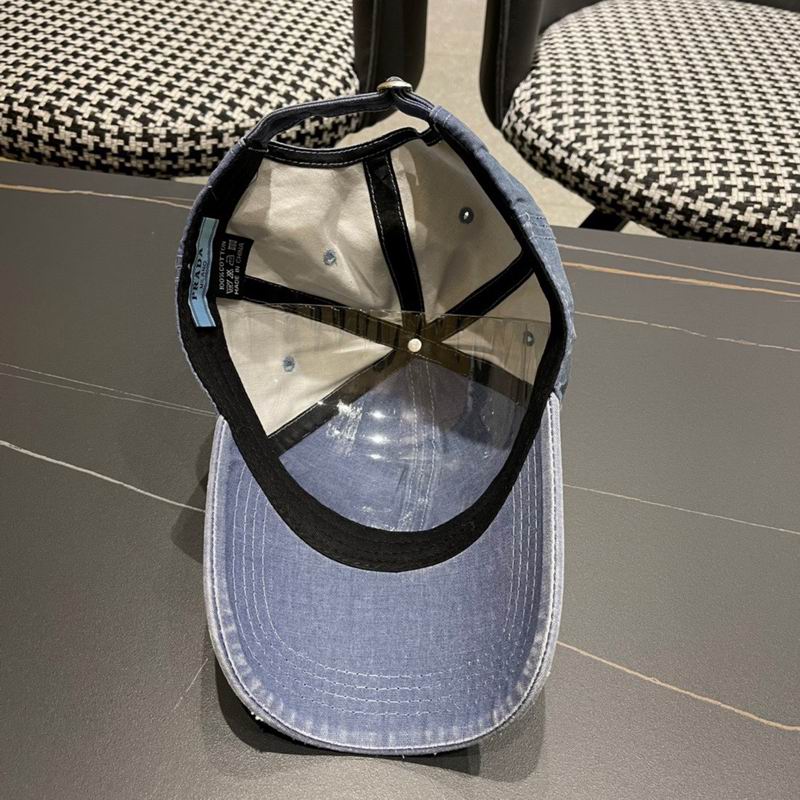 Prada cap (32)